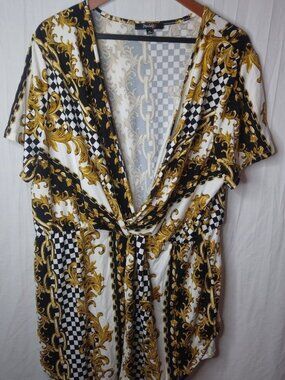 Impulsive 3X Short Sleeved Royal Snake Top Plus Gold White Black